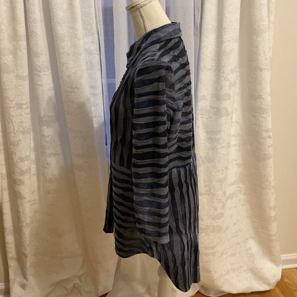 Beautiful tunic - Picture 5 of 8